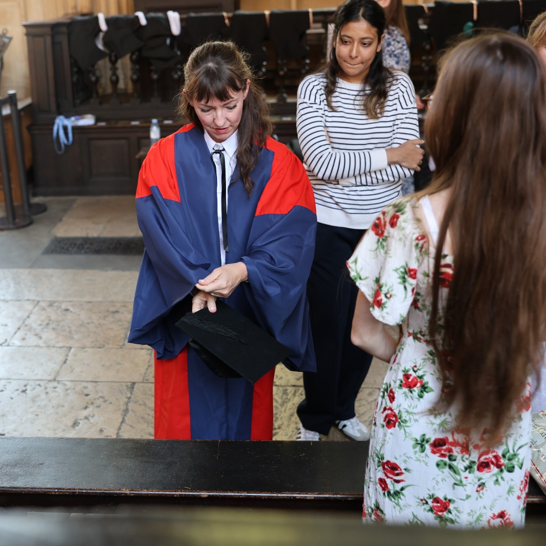 ExeterCollegeOx's tweet photo. 🎓 That’s a wrap on summer graduations!

Huge congratulations to our amazing graduands — you’ve absolutely smashed it.

Here’s to a well-earned break and an even better summer ahead. 🌞

#ExeterCollegeOxford #OxfordUniversity #ExeterAlumni #FloreatExon https://t.co/RP7dvV9Kgy