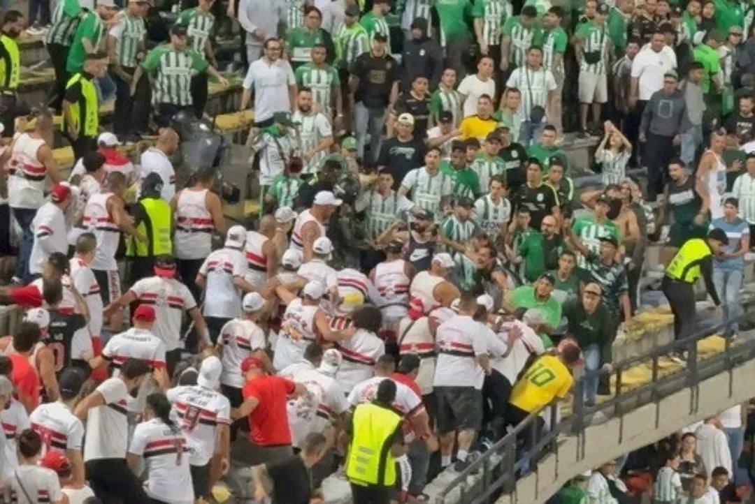 _TARIF_'s tweet image. A melhor noite de libertadores é a do São Paulo, não tem jeito.