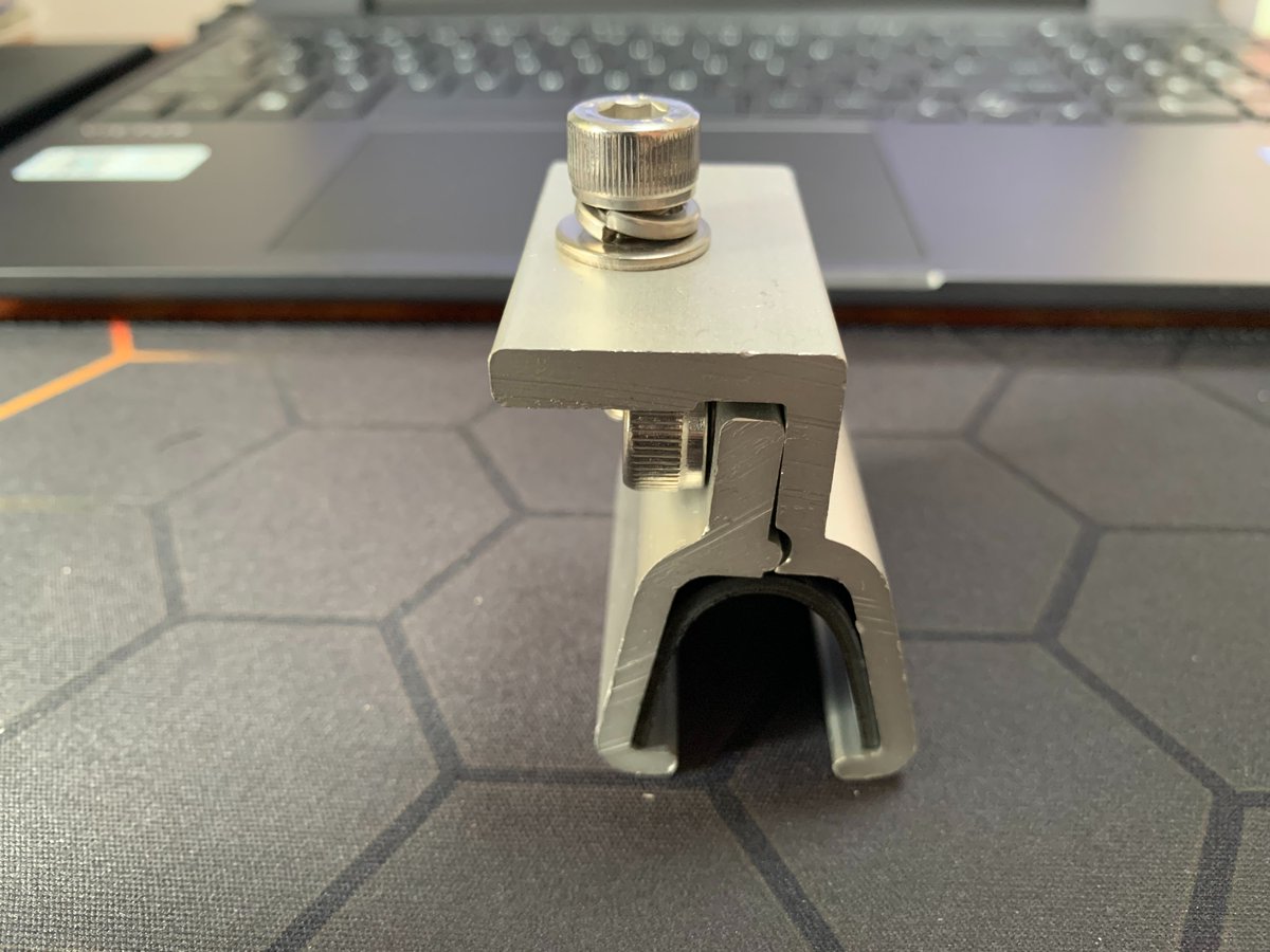 LilyYu21712867's tweet photo. This is one kind of Klip Lok bracket that is popular in Thailand. If you need other types, please get in touch with us here,👇👇👇
https://t.co/XEwHeU4Ltu https://t.co/V1Y3vlrbJs