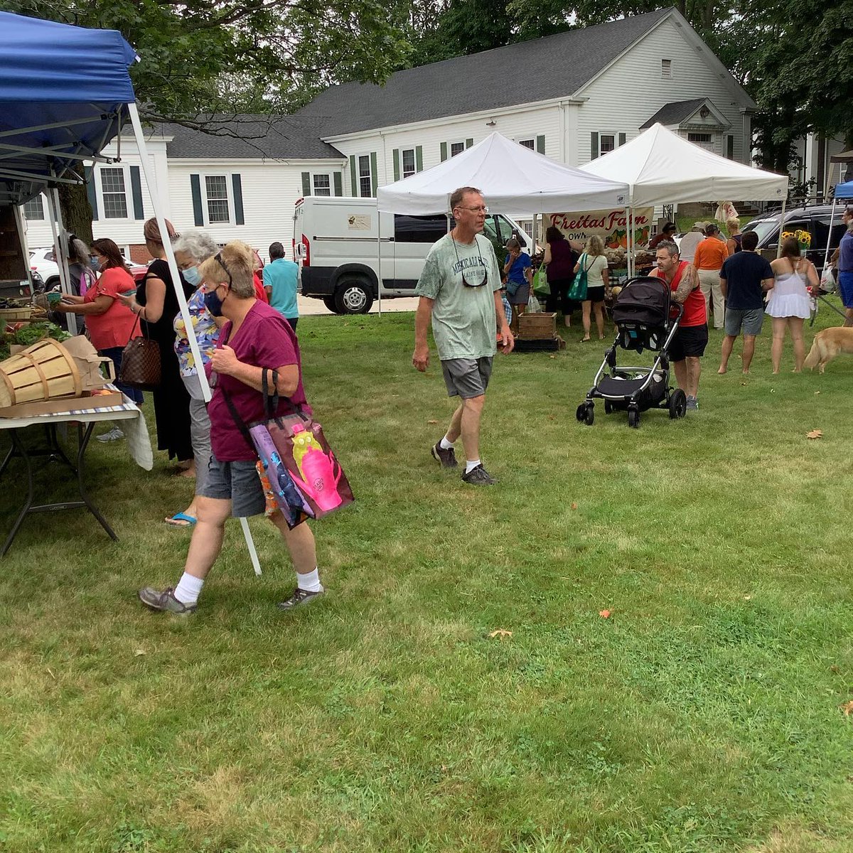 MarshfieldFarmersMkt tweet media