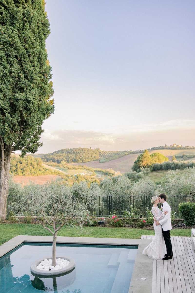 ZorzStudios's tweet photo. 📰 Today's top stories, curated for you by Zorz Studios: https://t.co/hFwfLIWd0O

A harvest hued #CelebrationOfLove amid the vineyards of #VillaPetriolo;
- 5 simple #PortraitTips start doing today;
- Top 7 #SocialMedia #management platforms, and more

 #ZoracleDaily #newspaper https://t.co/tB9fiSy4qr