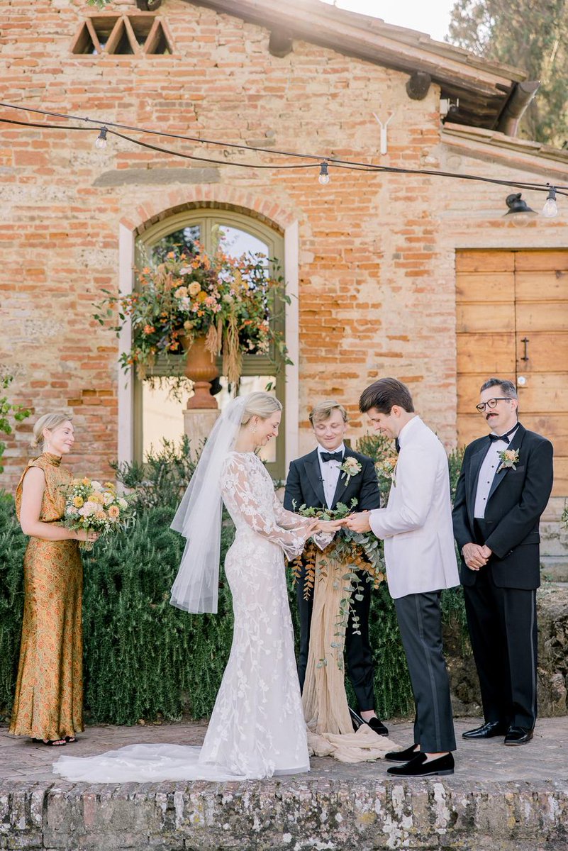 ZorzStudios's tweet photo. 📰 Today's top stories, curated for you by Zorz Studios: https://t.co/hFwfLIWd0O

A harvest hued #CelebrationOfLove amid the vineyards of #VillaPetriolo;
- 5 simple #PortraitTips start doing today;
- Top 7 #SocialMedia #management platforms, and more

 #ZoracleDaily #newspaper https://t.co/tB9fiSy4qr