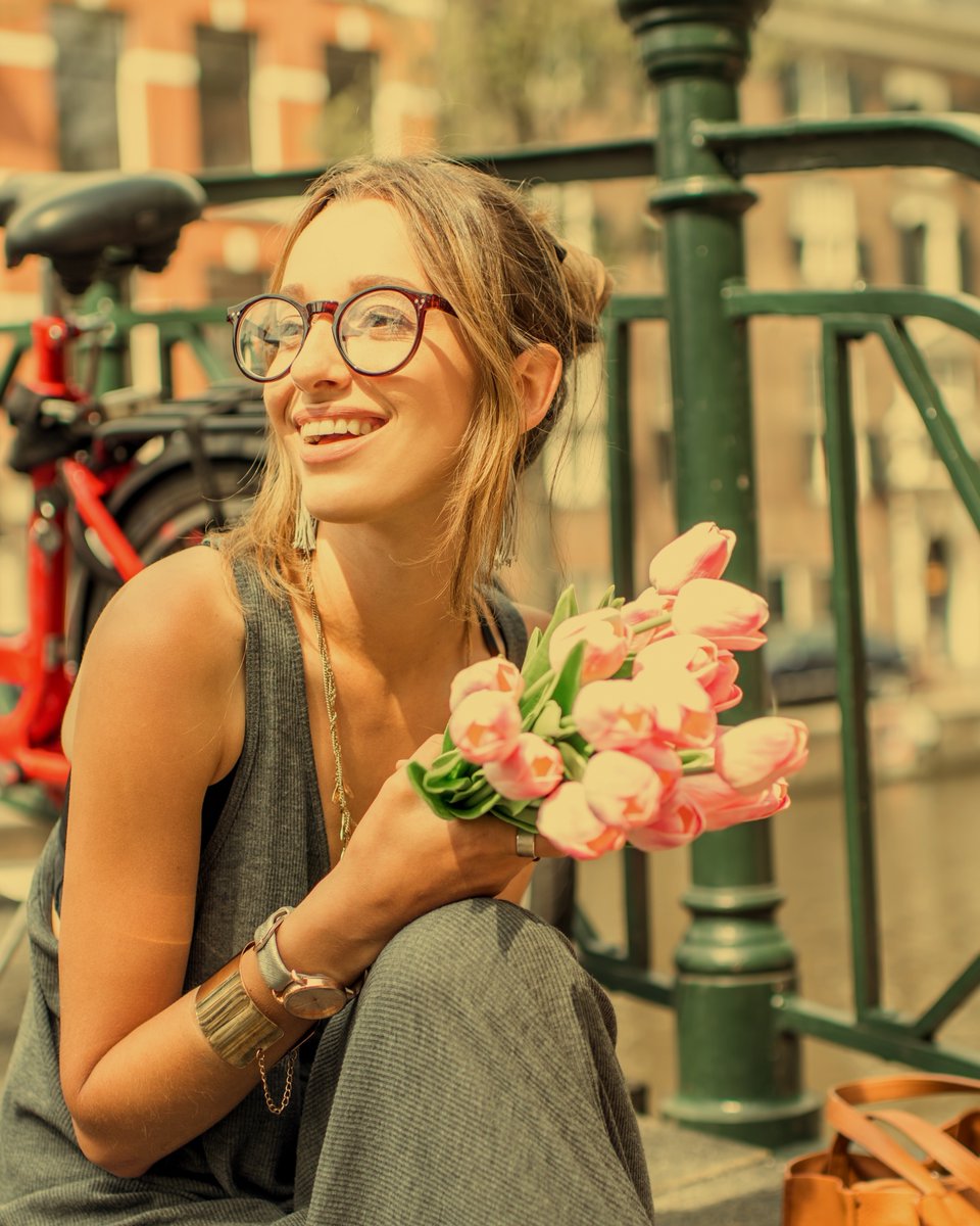 RelaxCoffeeshop's tweet photo. Pink tulips, city breeze, and endless good moods 🌷

#Relax #Coffeeshop #Amsterdam #Netherlands #NL #CoffeeshopRelax #Travel #Enjoy #DamCulture #CoffeeshopCulture #Coffee #Lifestyle #CityChill #GoodVibesOnly #AmsterdamCulture #Flowers https://t.co/cZWiWwVwfu