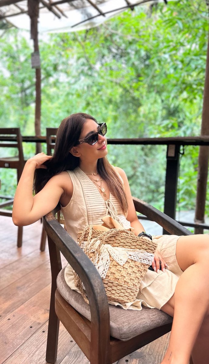 nitiology's tweet image. August feels like we are back to the girl we have known all these years and sue me for being dramatically emotional but hello? The serve? 🤌🤌🤌🤌

#NitiTaylor