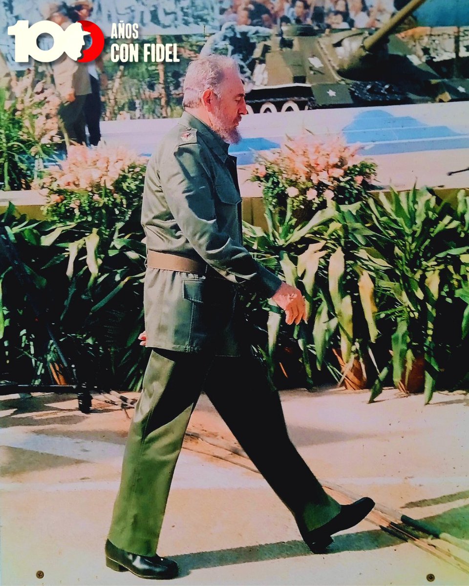 Juramos ante Fidel: Seremos continuadores de su legado y defensores de la Revolución. ¡Su ejemplo vive en su pueblo.
#FidelPorSiempre #100AñosConFidel 🇨🇺💪