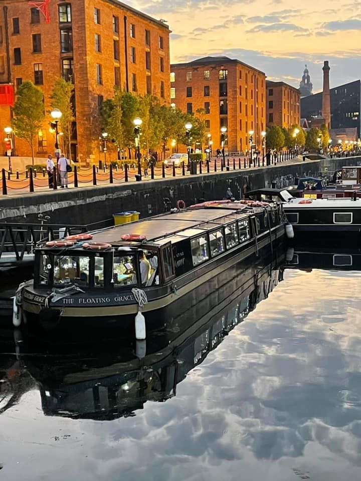 Try a whole new experience by dining on our unique vessel, The Floating Grace.

Book one of regular cruises now

Cream Tea  buff.ly/TYi6HkC 
Evening Meal buff.ly/eS9LPHc
Sunday Roast buff.ly/Wb1IJRh

Call 07540 373838 or email bookings@floatinggrace.co.uk