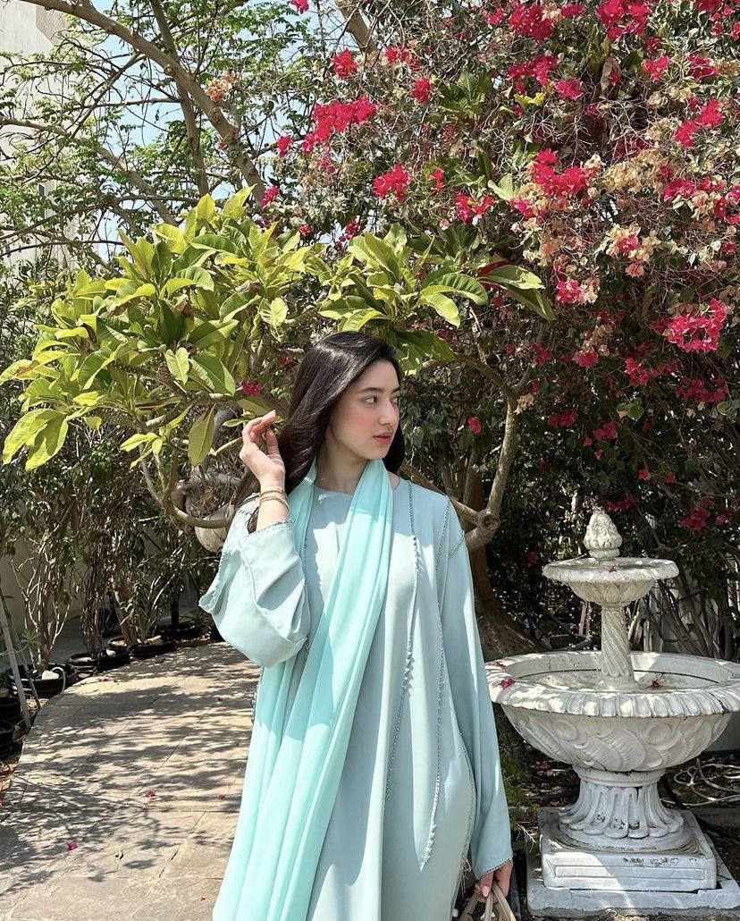 کب ٹھہرے گا درد  اے دل ،  کب رات بسر ہوگی ..!! 💔✨