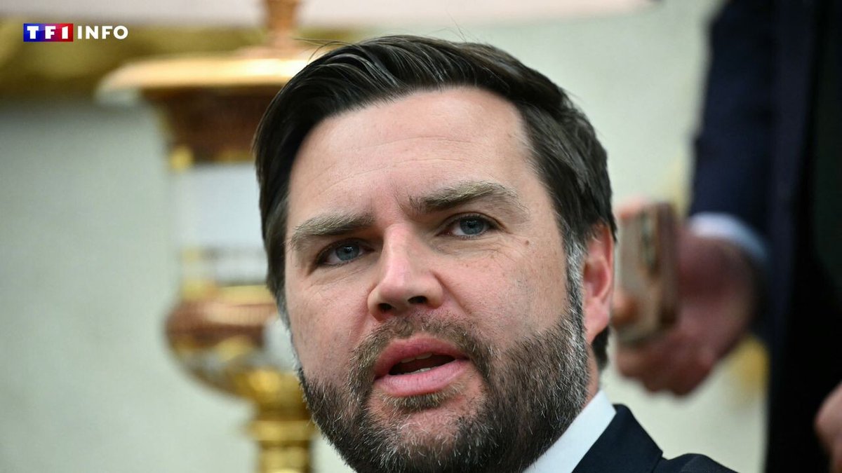 LCI (@lci) on Twitter photo "Fichez le camp !" : le vice-président américain JD Vance conspué lors de ses vacances en Angleterre
➡️ l.tf1info.fr/6wu "Fichez le camp !" : le vice-président américain JD Vance conspué lors de ses vacances en Angleterre
➡️ l.tf1info.fr/6wu