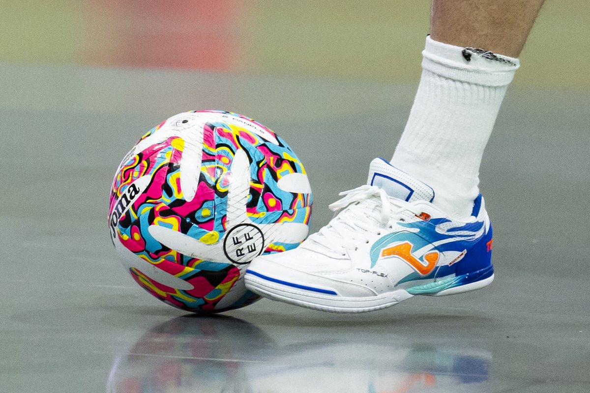 FutSalRFEF's tweet photo. 🚨 Cᴀʟᴇɴᴅᴀʀɪᴏs ᴄᴏᴍᴘʟᴇᴛᴏs ᴅᴇ Dɪᴠɪsɪᴏ́ɴ ᴅᴇ Hᴏɴᴏʀ Jᴜᴠᴇɴɪʟ

📅 El 𝟭𝟭 𝗱𝗲 𝗼𝗰𝘁𝘂𝗯𝗿𝗲 arranca la competición, tras la disputa del Europeo sub-19

🔗 https://t.co/4In5hJCDcR

#FutsalEspaña https://t.co/0KIwrdLAC3