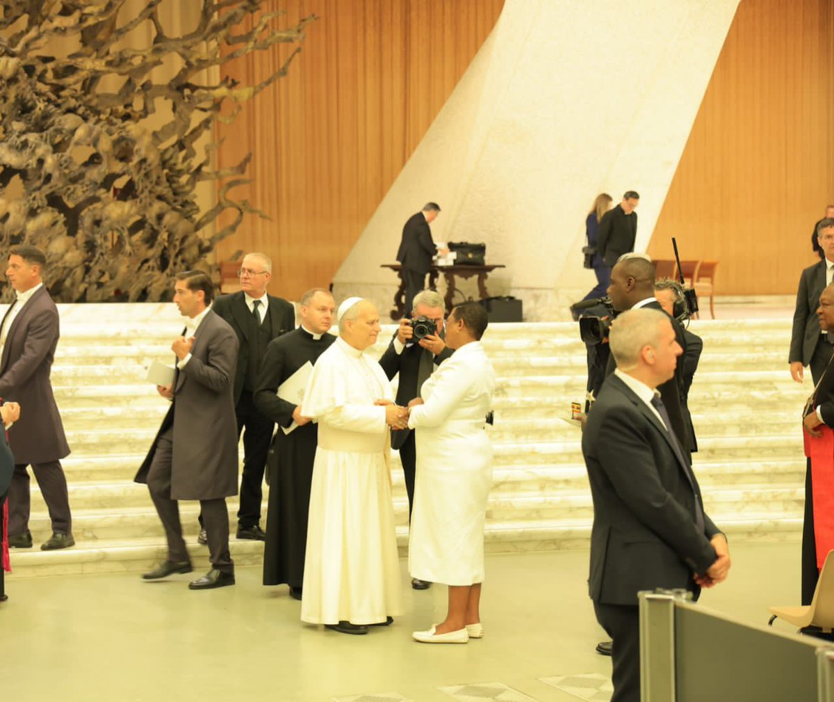 Voice of Lango 88fm (@voiceoflangofm) on Twitter photo Speaker of <a href="/Parliament_Ug/">Parliament of Uganda</a> Rt. Hon. <a href="/AnitahAmong/">Anita Annet Among</a> today met the Holy Father Pope Leo XIV at the Vatican after Mass, which prayers were offered for peace, unity, and love among nations.
Among says she will also meet the Vatican’s Secretary of State later today.
#VOLNews Speaker of <a href="/Parliament_Ug/">Parliament of Uganda</a> Rt. Hon. <a href="/AnitahAmong/">Anita Annet Among</a> today met the Holy Father Pope Leo XIV at the Vatican after Mass, which prayers were offered for peace, unity, and love among nations.
Among says she will also meet the Vatican’s Secretary of State later today.
#VOLNews