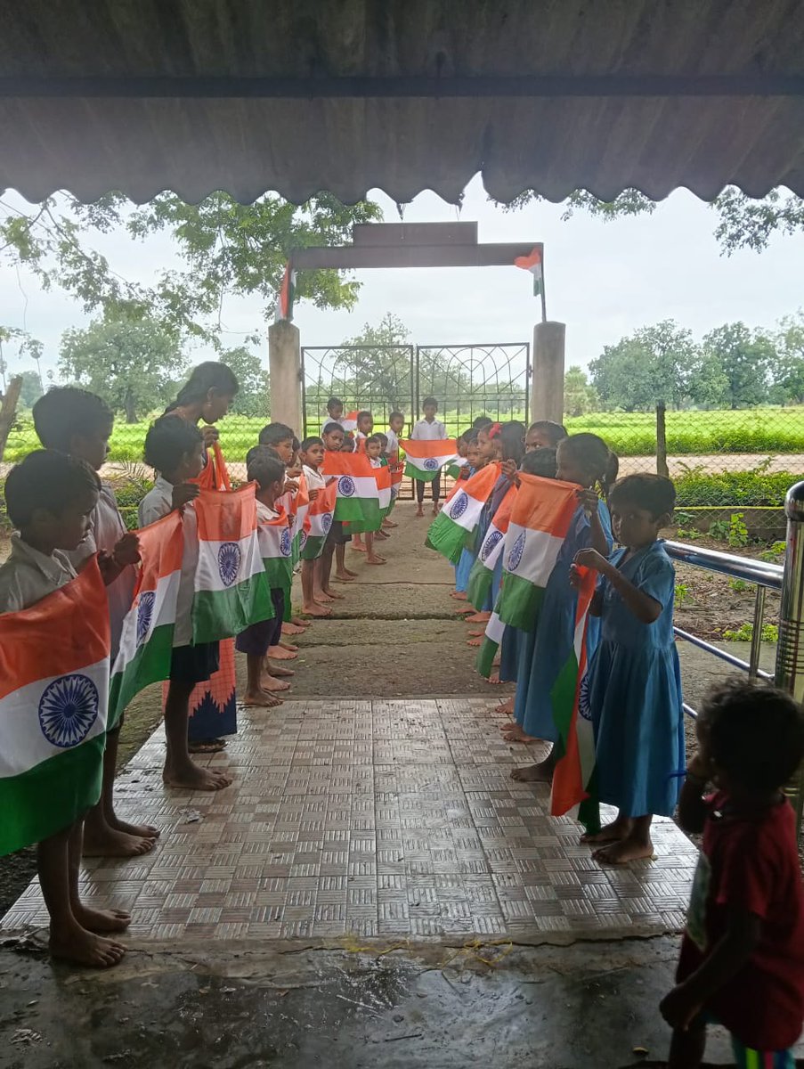 BlockPodia's tweet image. #HarGharTiranga campaign is being observed in different Gram Panchayats under #Podia Block.
@zp_malkangiri @dmmalkangiri @PRDeptOdisha @CMO_Odisha @IPR_Odisha