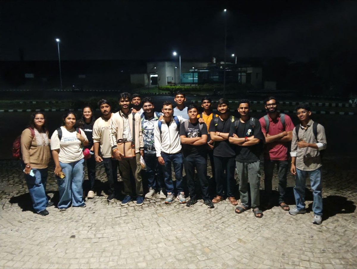 Bhaisaaab_'s tweet image. What a way to kick off this academic year - couldn&apos;t have dreamed of better!

Juniors bhaisaaabs hosted their first session by @0xGasless on AI Agents x Blockchain.

Special thanks to @adis21104 for delivering his valuable session.