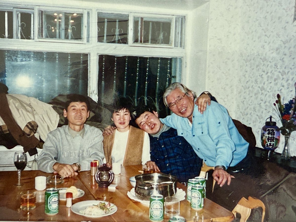 Шилэн кабель анх тавьж байхад...
Парти их хийдэг байж билээ..