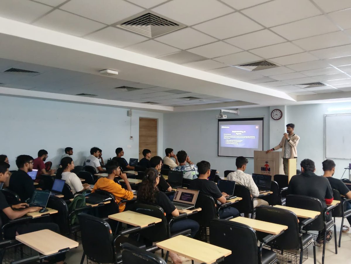 Bhaisaaab_'s tweet image. What a way to kick off this academic year - couldn&apos;t have dreamed of better!

Juniors bhaisaaabs hosted their first session by @0xGasless on AI Agents x Blockchain.

Special thanks to @adis21104 for delivering his valuable session.