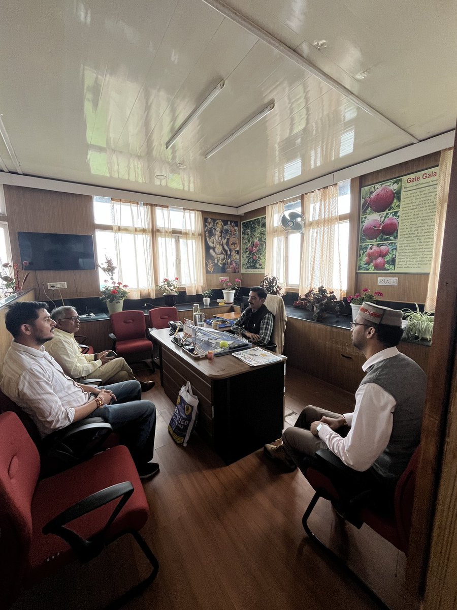 Today, SMM HP Dr. Sudhir Singh Katiyar visited RHRTS Mashobra, Shimla. Held fruitful discussions with Director Dr. Dinesh Thakur &amp; Dr. Upinder Sharma on ongoing Nano Urea Plus &amp; Nano DAP trials. Apple crop nearing harvest—discussed yield, quality &amp; other factors. <a href="/IFFCO_PR/">IFFCO</a>