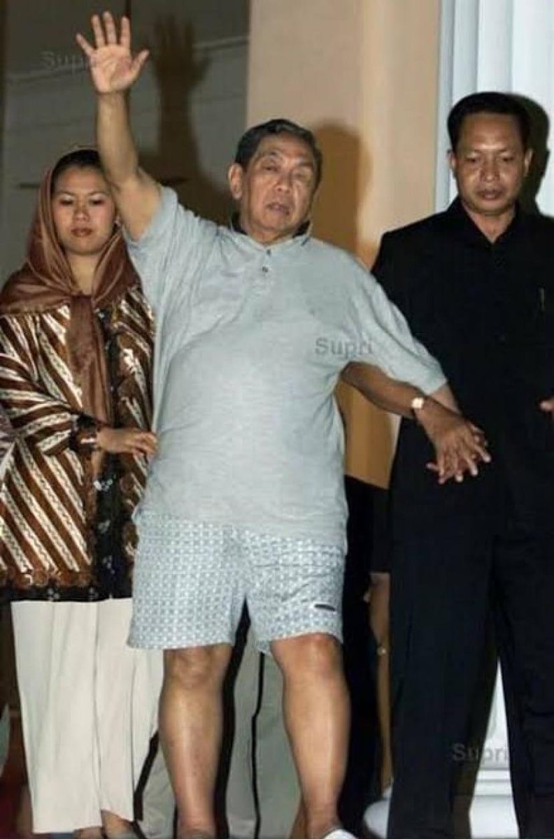 GUSDURians's tweet image. &quot;Tidak ada jabatan di dunia ini yang perlu dipertahankan mati-matian&quot;
- Gus Dur