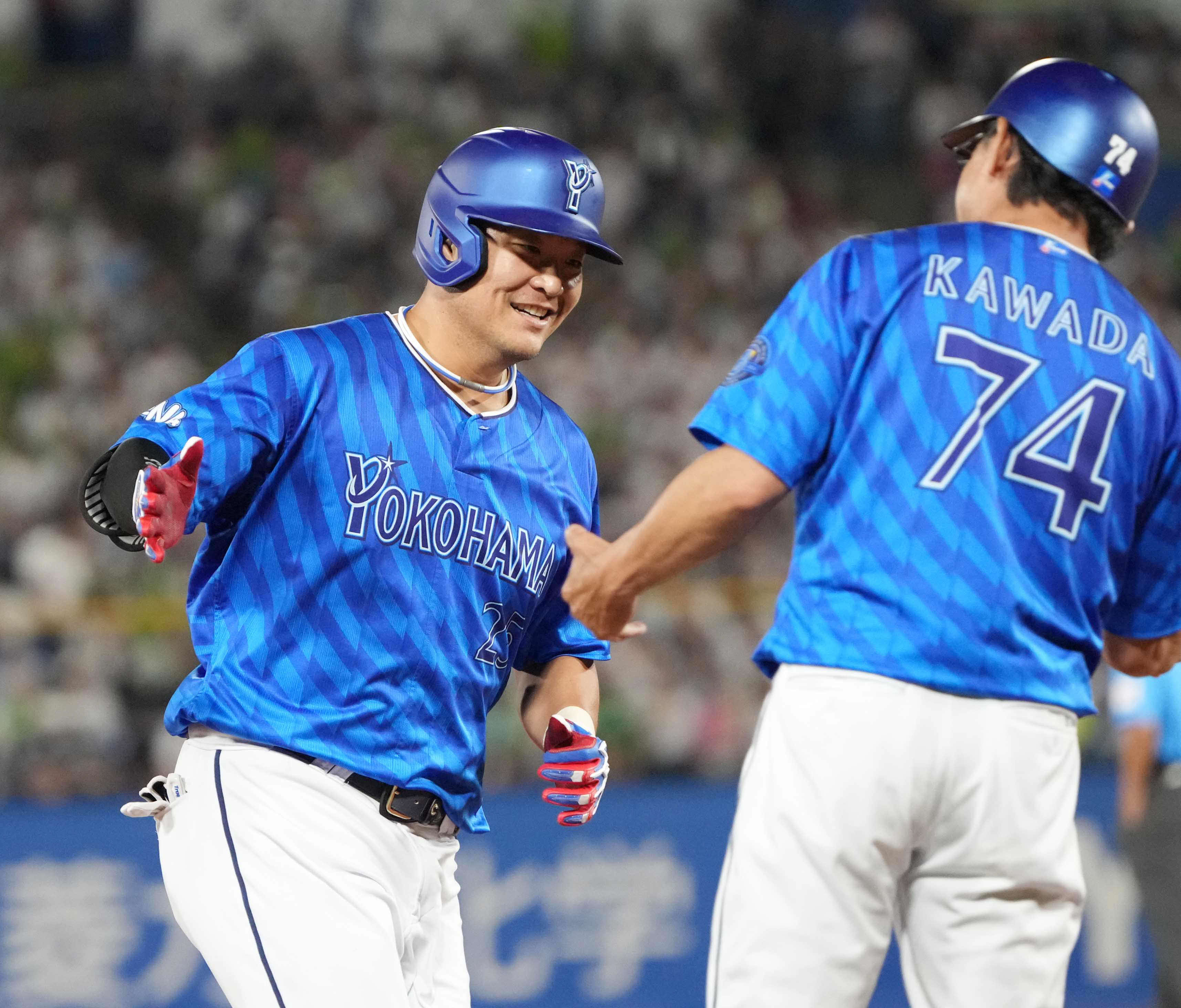 横浜ベイスターズ 加賀美選手 エルボーガード 横浜ベイスターズ 加賀美