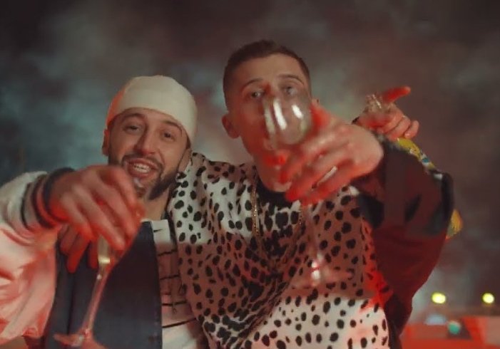 LuizEjlli24's tweet photo. 2 Varikaristat e Lagjes nje Serb dhe nje Maqedonac, ju a qifsha ropt ktyre dyve sidomos kan qen dhe jan deri ne vdekje fansa te Luiz Ejllit kta dy jan qir me eskortet e Tiranes me Xumen dhe me Sarilen, prandaj ska hajer nga kta dy rugaça #eglesti #sarabardhi https://t.co/P8WXXIlvmc