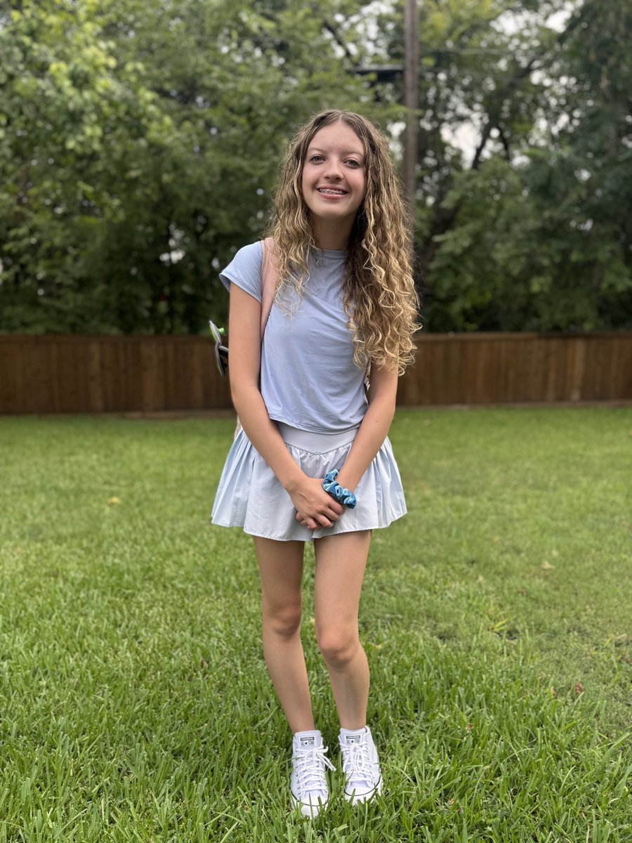 VeroBullard's tweet photo. LHHS Freshman, LHMS 7th grader &amp; LHE 2nd grade teacher (21st years teaching) - Three schools and lots of calendar reminders! #RISDFirstDay #RISDDreamBig #RISDInsider https://t.co/c5KZO4ywLM