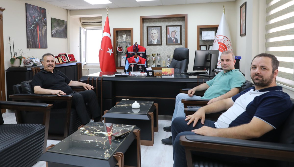 Konya Çevre, Şehircilik ve İklim Değişikliği İl Müdürü Fatih Ayaz, İl Müdürümüz İsa Kaplan'ı ziyaret etti. Nazik ziyaretleri için teşekkür ederiz.