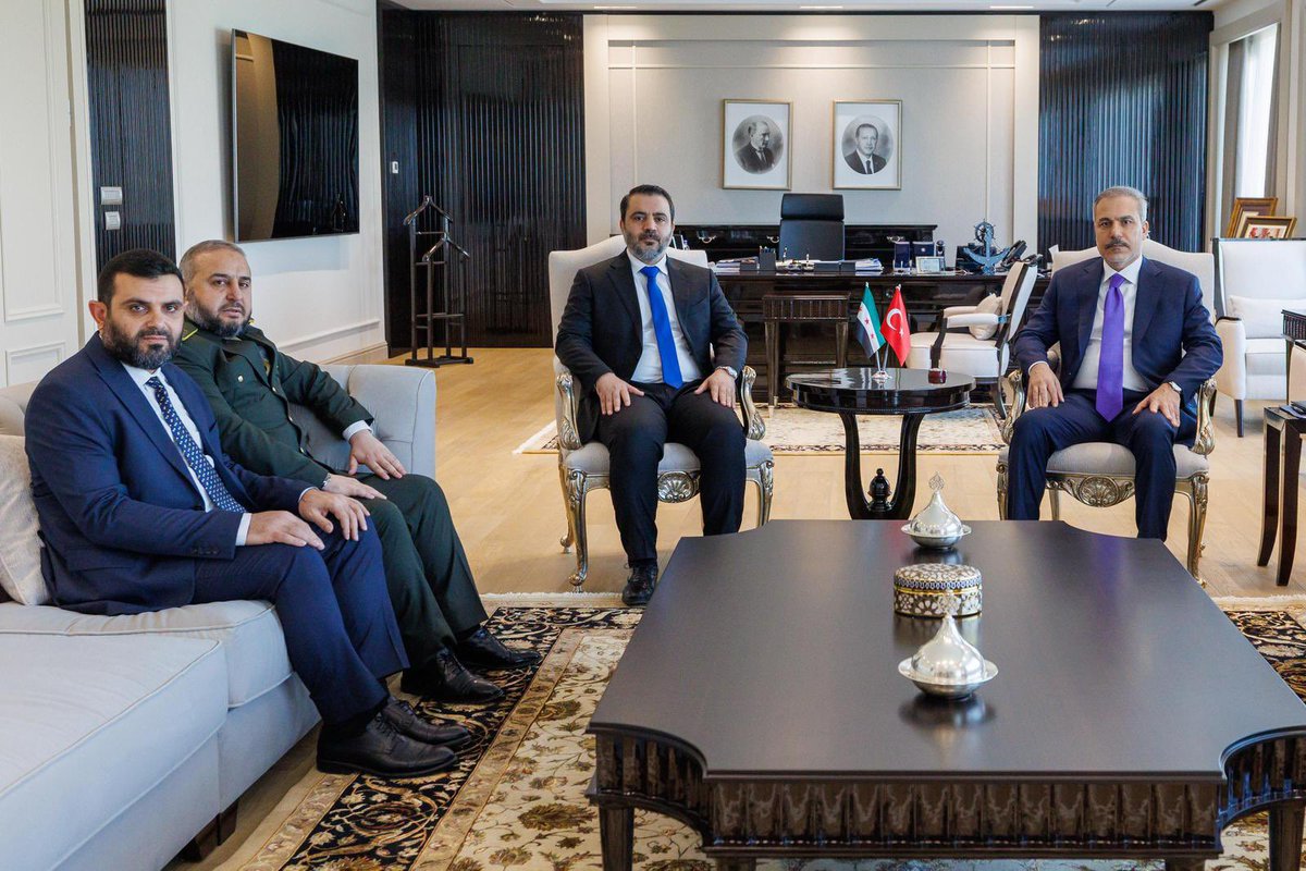 T.C. Dışişleri Bakanlığı (@tc_disisleri) on Twitter photo Bakanımız <a href="/HakanFidan/">Hakan Fidan</a>, Suriye Arap Cumhuriyeti Dışişleri Bakanı Esad Hasan Şeybani, Savunma Bakanı Murhef Ebu Kasra ve Genel İstihbarat Başkanı Hüseyin El Seleme ile Ankara'da görüştü. 🇹🇷🇸🇾 Bakanımız <a href="/HakanFidan/">Hakan Fidan</a>, Suriye Arap Cumhuriyeti Dışişleri Bakanı Esad Hasan Şeybani, Savunma Bakanı Murhef Ebu Kasra ve Genel İstihbarat Başkanı Hüseyin El Seleme ile Ankara'da görüştü. 🇹🇷🇸🇾