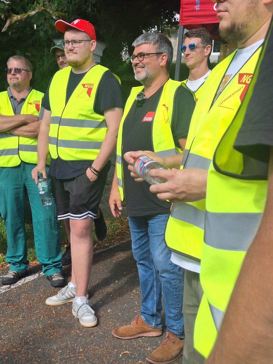 Ralf Hron tweet media