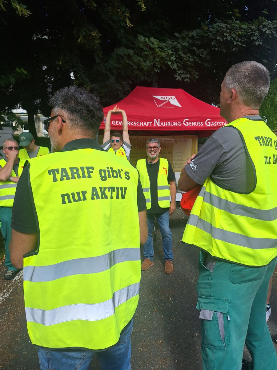 Ralf Hron tweet media