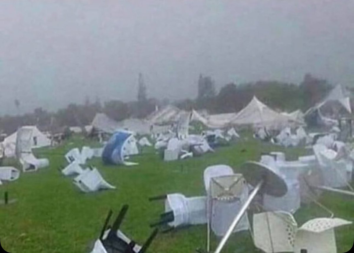 Whites: ooh bad weather💔

African: Ancestors are not happy