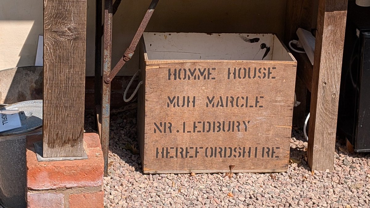 Hot and gorgeous wedding yesterday at beautiful Homme House. Congrats to Alex and Nick.
#happywedding #beautifulvenue #gorgeous #weddings #weddingday