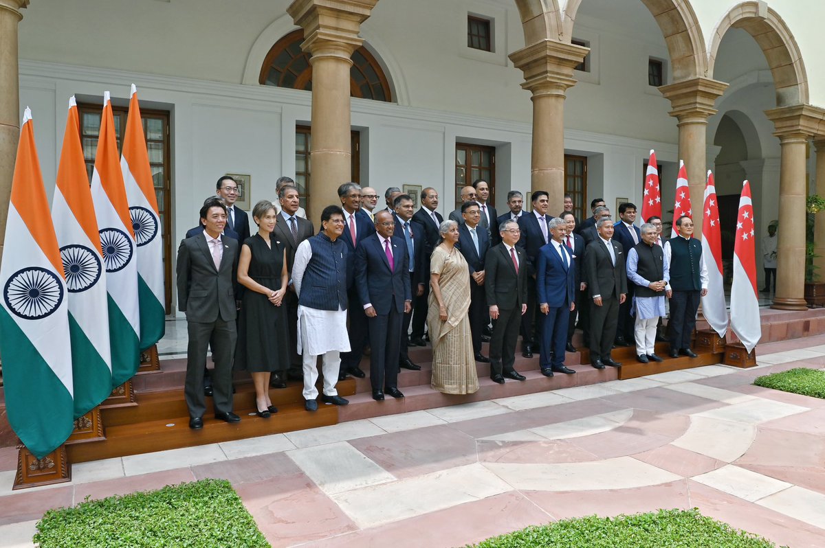 Union Minister for Finance and Corporate Affairs Smt. <a href="/nsitharaman/">Nirmala Sitharaman</a> led the third #India #Singapore Ministerial Roundtable #ISMR along with Union External Affairs Minister Dr. <a href="/DrSJaishankar/">Dr. S. Jaishankar</a>, Union Minister for Commerce and Industry Shri <a href="/PiyushGoyal/">Piyush Goyal</a> and Union Minister for