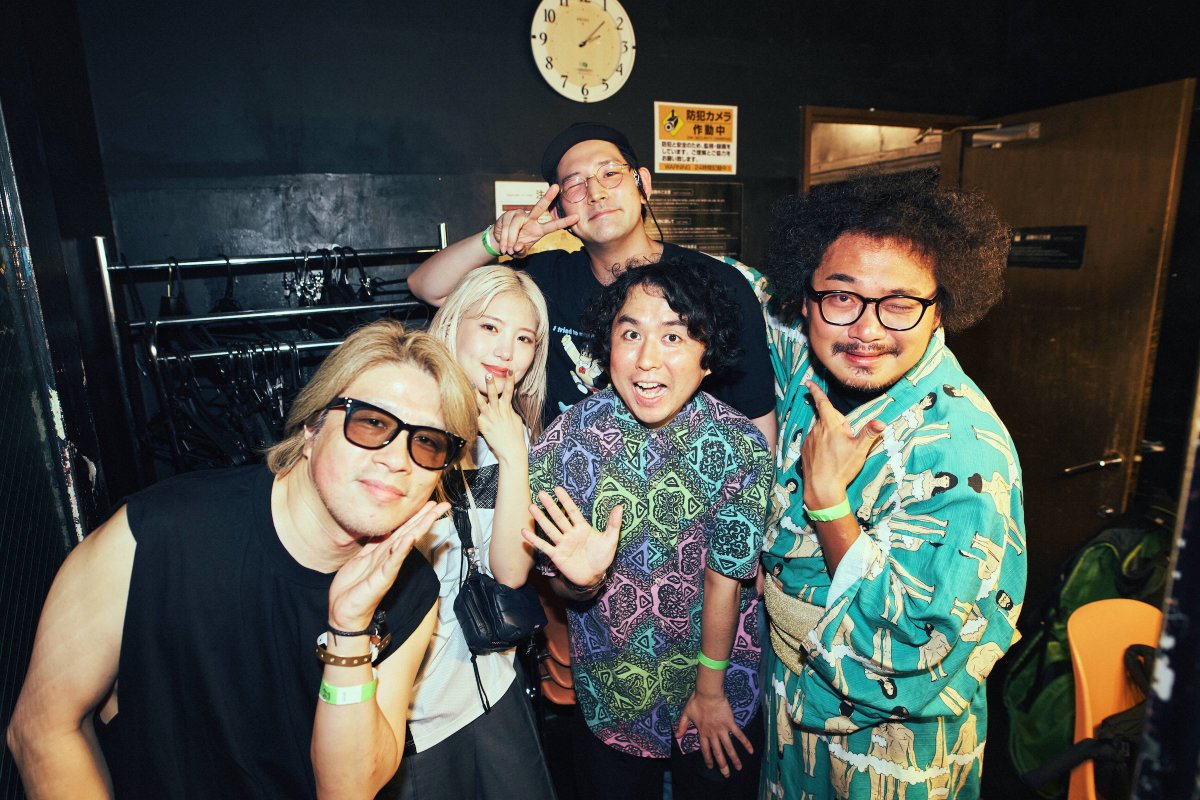 レアな集合写真　真夏の夜の怪
#泡パ　Photo by きるけ。