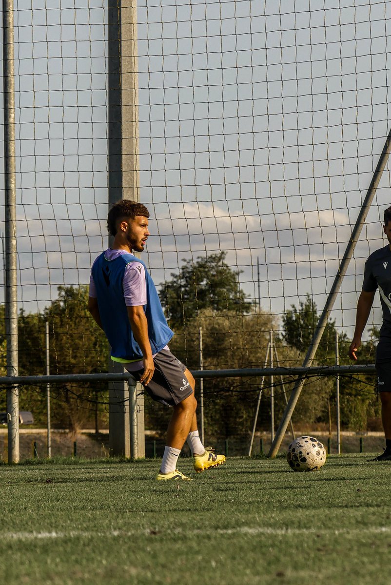 👊 | 𝗡𝟯 | 𝗖𝗵𝗮𝗹𝗲𝘂𝗿, 𝗺𝗮𝗶𝘀 𝗯𝗼𝗻𝗻𝗲 𝗵𝘂𝗺𝗲𝘂𝗿 ! 

Après deux victoires de suite en amical, la préparation continue pour notre groupe N3, sous une très forte chaleur, mais dans la bonne humeur ! 

🔜 | Rendez-vous ce samedi pour le dernier amical face à Chamalieres