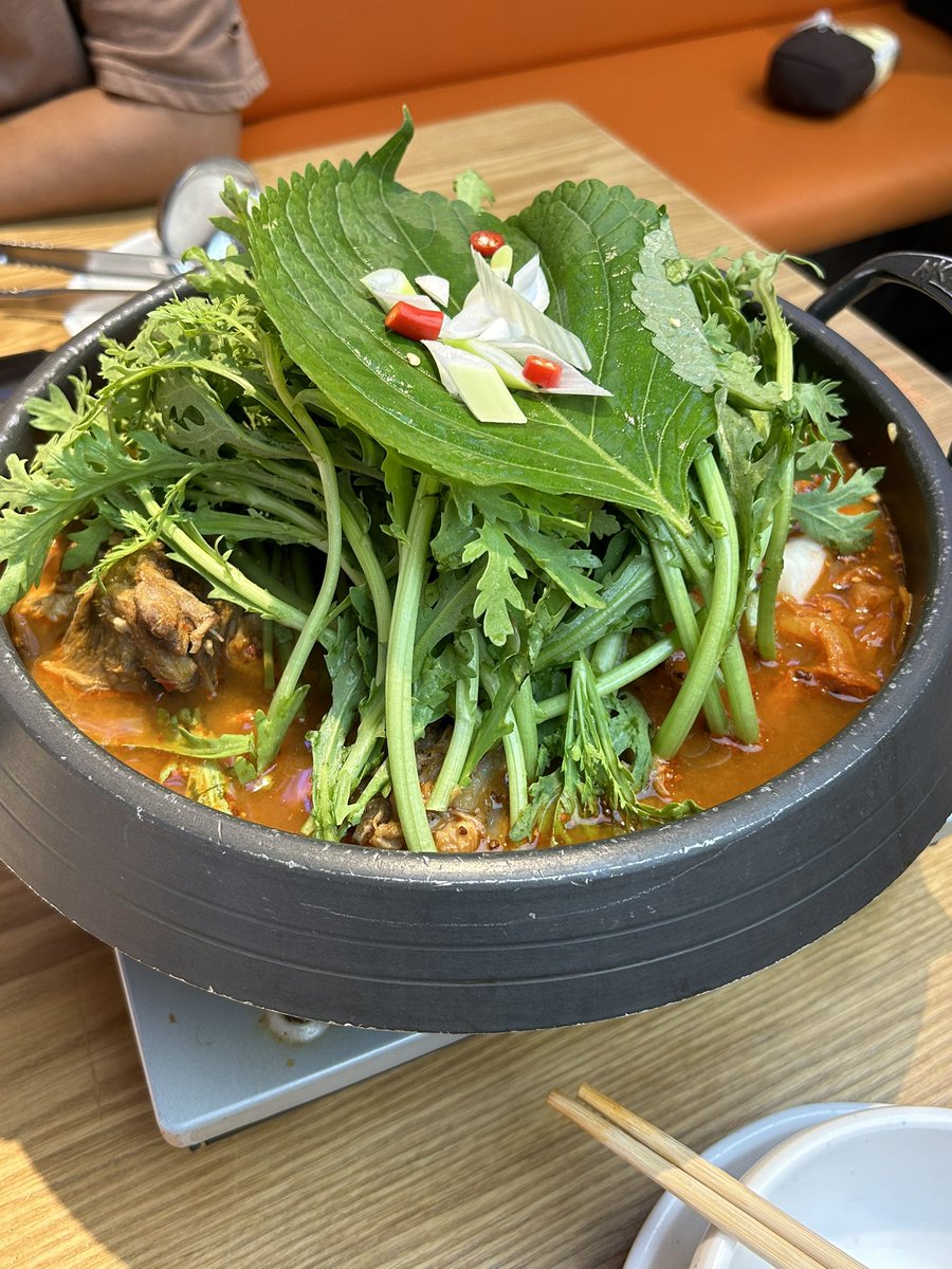 DaisyUni_'s tweet photo. #잘먹고WOO라차차

✈️ 여행 중의 먹거리 😋 https://t.co/bHP5SK2qSM