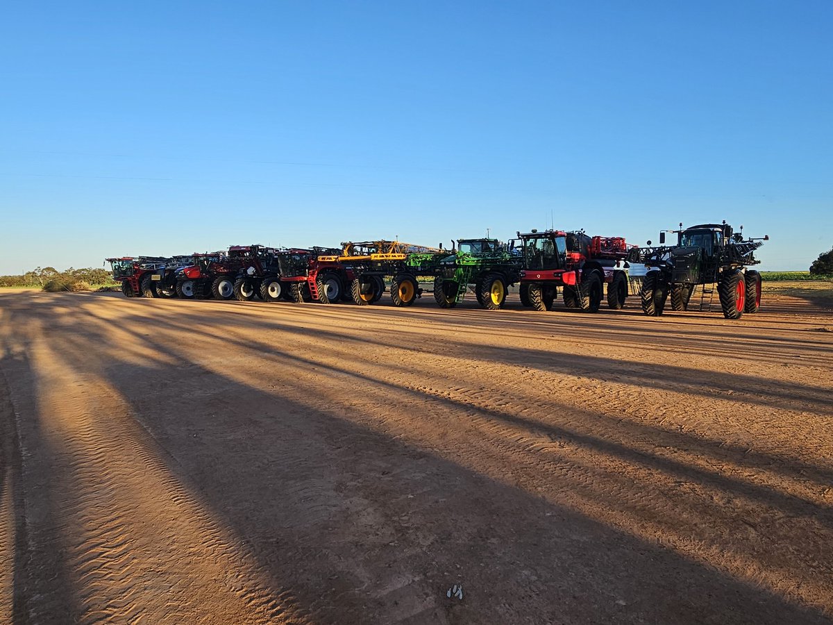 andrew_irv's tweet image. All lined up for a 9am start tomorrow. A lot of effort from @WANTFA_farming and dealers to make this happen.