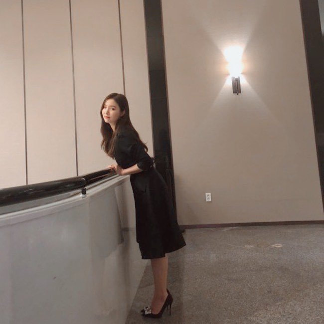 UNESCO Korean Commission recently sent flowers and cake to goodwill ambassador <a href="/_sskofficial/">신세경(Shin Sae Kyeong)</a> during her birthday. Congratulations  and good luck . Posted below is our   SSK  last  2019 during a UNESCO event in Korea.
#シンセギョン
#申世景 
#신세경
#shinsekyung
#shinsaekyeong