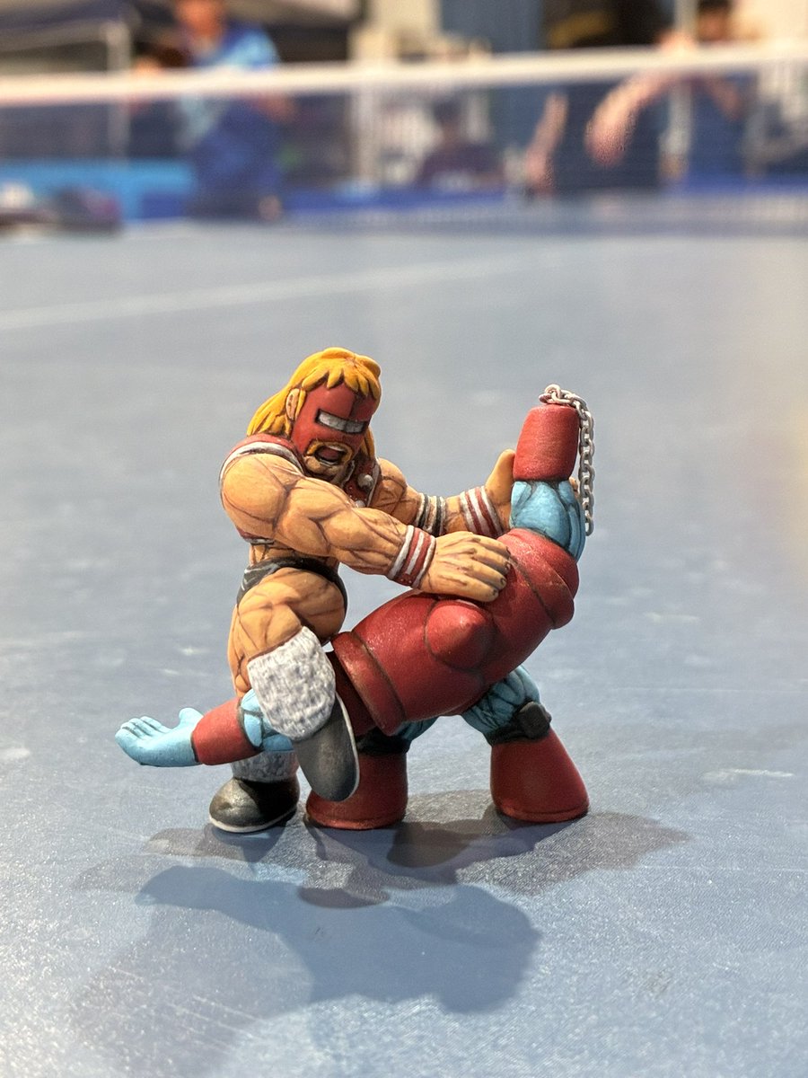 今日は卓球の練習。世間は9連休とかですが私は、今日の1日しか休みが無いです。なので完璧に過ごせるように最近、誕生日だったネプチューンマンを連れて行きました。練習後、私の足はネプ様のようにパンパンです。