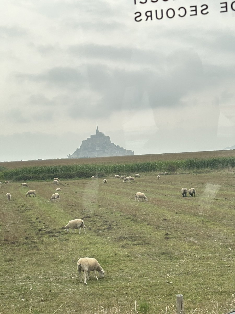 モンサンミッシェルが見えたー！！
