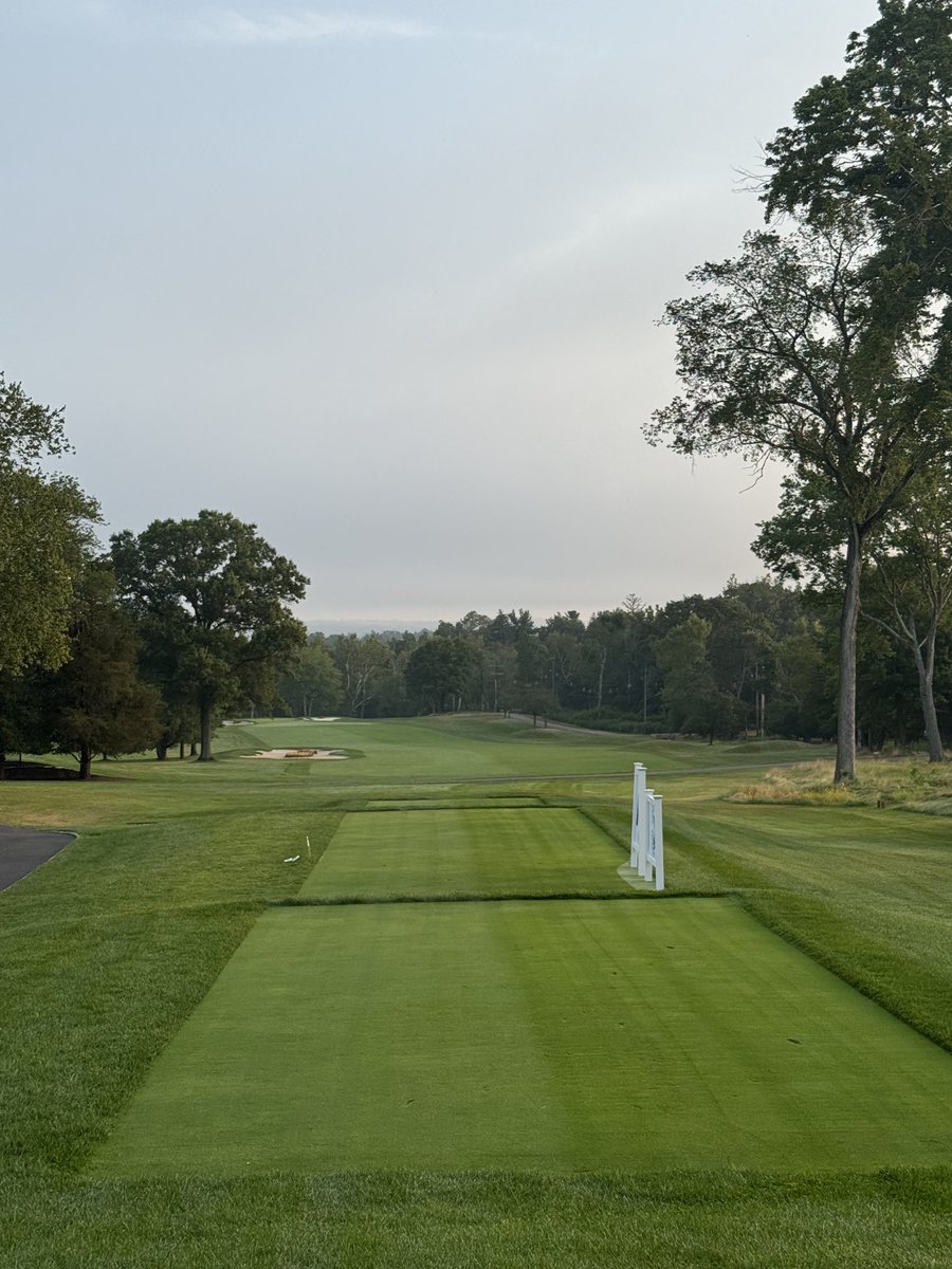 ⁦<a href="/BBC_PGA_PRO/">Paul Poandl, PGA</a>⁩ looking down 1st hole for day 2 of women’s NJ State Open.