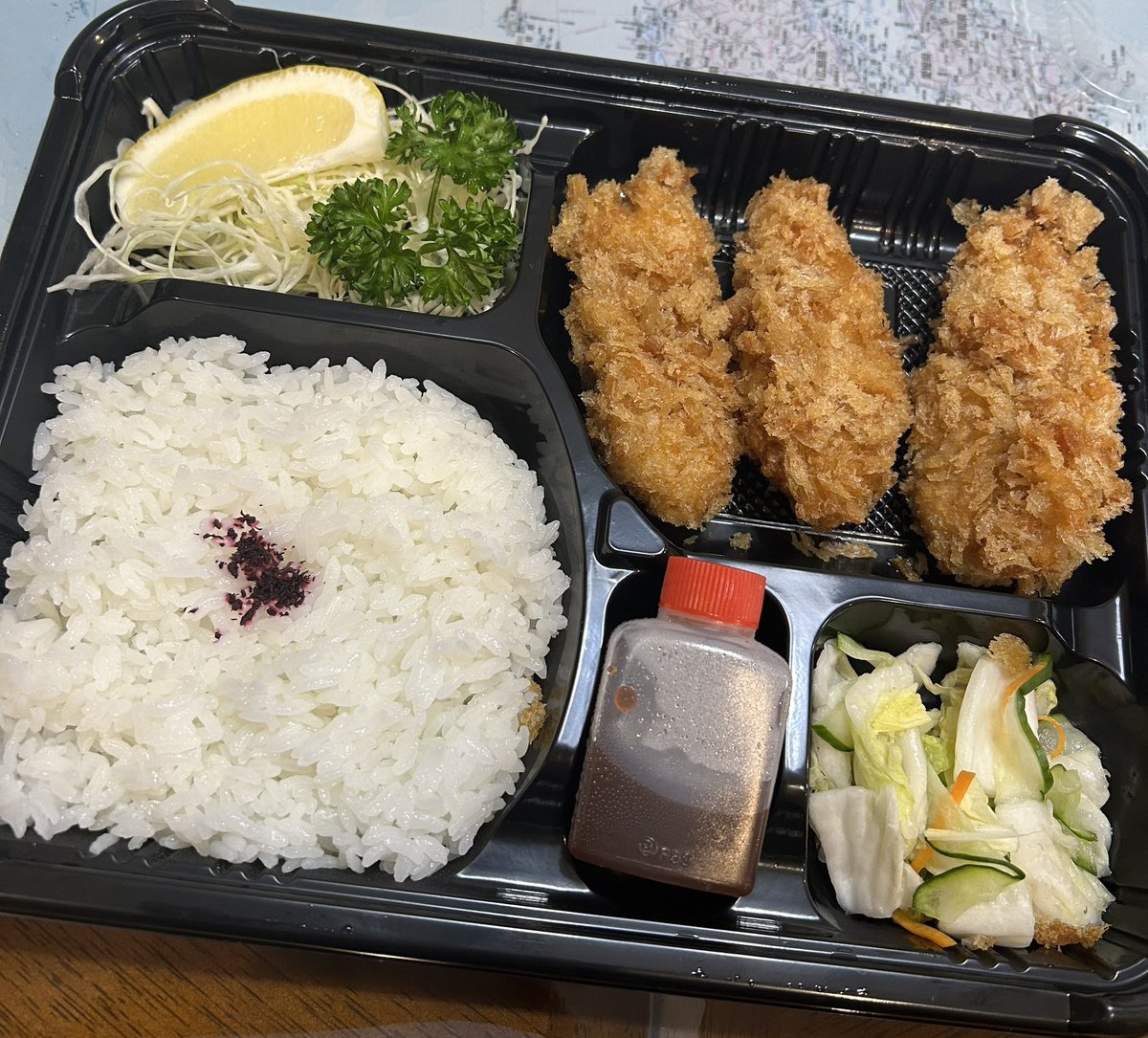 #enkyklios4th
 参加してくださった皆さんありがとうございました！
初めての大会運営で至らぬところも多々ありましたが、皆さんの熱いクイズを見ることができて本当に楽しかったです！
クイズ大会の主催者は夜ご飯を投稿するらしいので便乗します。