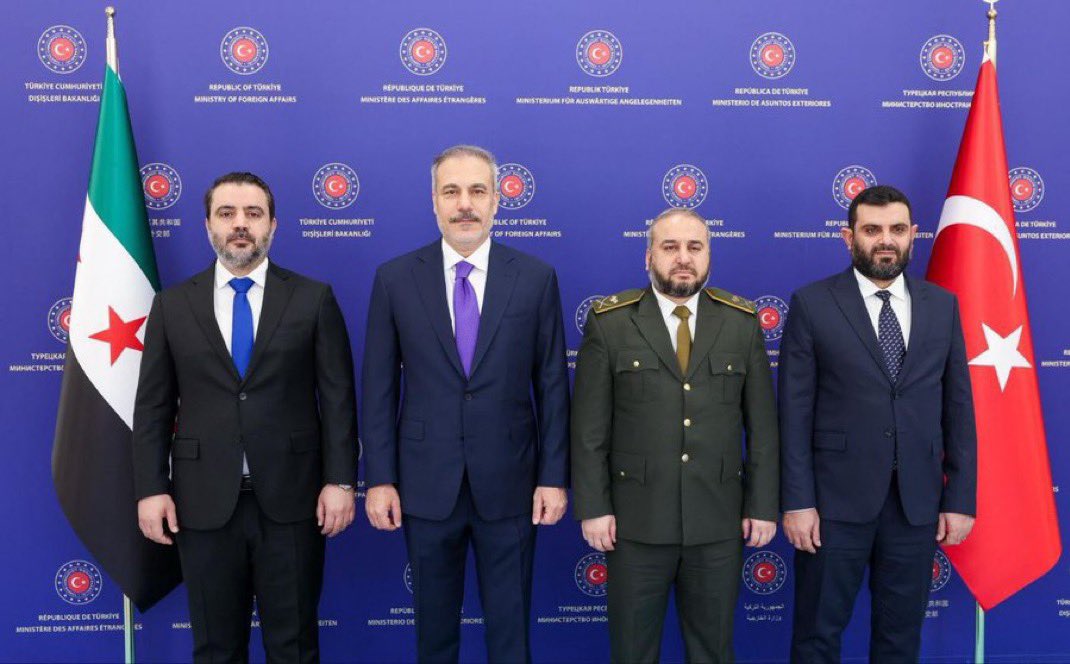 Türkiye bağlı bir Suriye bölgede istikrarsızlığın terörizmin merkezi olacak bizden söylemesi 👇