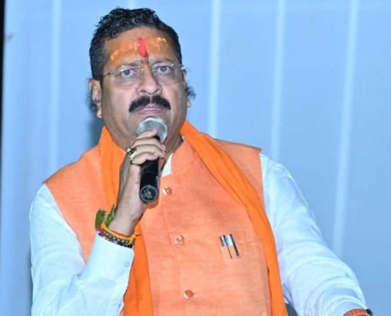 Sanatan Prabhat (@sanatanprabhat) on Twitter photo Reward of ₹5 lakh to Hindu Youth if he marries a Muslim girl
Announcement by Karnataka MLA Basangauda Patil Yatnal
<a href="/BasanagoudaBJP/">Basanagouda R Patil (Yatnal)</a> made this statement when he was visiting the murdered young boy’s family in Koppal dist Reward of ₹5 lakh to Hindu Youth if he marries a Muslim girl
Announcement by Karnataka MLA Basangauda Patil Yatnal
<a href="/BasanagoudaBJP/">Basanagouda R Patil (Yatnal)</a> made this statement when he was visiting the murdered young boy’s family in Koppal dist