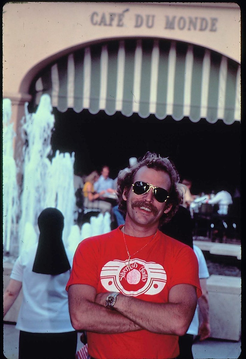 Coffee is strong at the Cafe Du Monde
Donuts are too hot to touch
Just like a fool, when those sweet goodies cool
I eat 'til I eat way too much

'Cause I'm livin' on things that excite me
Be they pastry or lobster or love