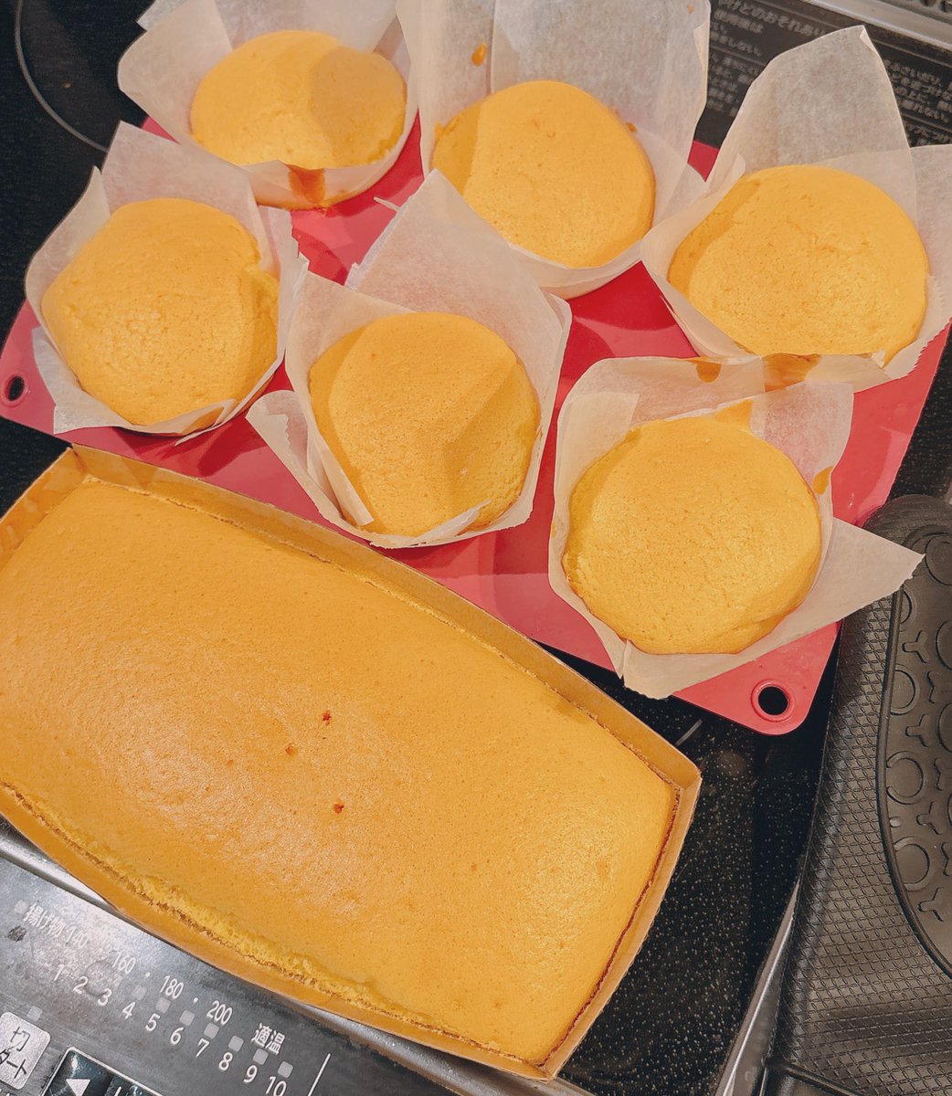 できた〜できた〜できた〜できた〜🥰

明日これにクリームつめるんだ🥰🩵🩵

#シフォンケーキ