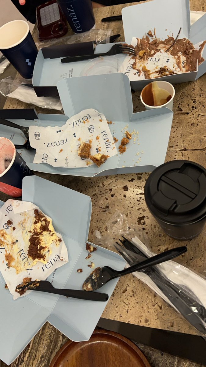 dl0_08's tweet photo. Nothing beats coffee with them-pure happiness https://t.co/2WEM28LFte