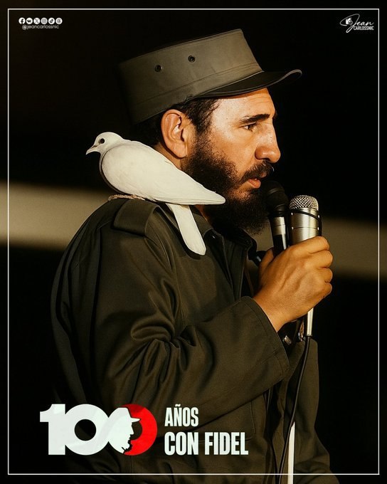 "Gracias por ser de verdad,
gracias por hacemos hombres,
gracias por cuidar los nombres que tiene la libertad...
Gracias por tu dignidad,
gracias por tu rifle fiel,
por tu pluma y tu papel,
por tu ingle de varón.
Gracias por tu corazón.
Gracias por todo, Fidel! ".

 Cada vez que