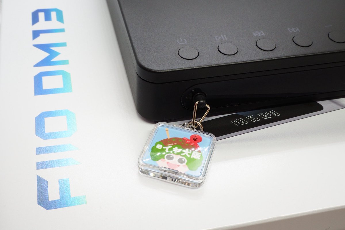 まいにゅーぎあ"FIIO DM13 BT"！！！
リッピングして押し入れにしまっていたCDたちを引っ張り出すのがたのしみ^＿^
#eイヤ大阪日本橋本店 限定でもらえるオリジナルのジャックカバーが何気にいちばん嬉しかったりする👀
数量限定なのでほしい方はお早めに！

e-earphone.blog/?p=1529101
