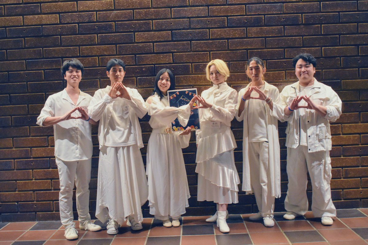 Shinshiro_HQ's tweet photo. ⬜️◻️◻️◽️◽️▫️▫️▫️◽️◽️◻️◻️⬜️

  アカペラHOUSE vol.5 に出演しました

              ありがとうございました

      またどこかでお会いしましょう⚪️

     ⚪️演奏曲⚪️
　　1.  グッドバイ
　　2. プラトー
　　3. さよならはエモーション

⬜️◻️◻️◽️◽️▫️▫️▫️◽️◽️◻️◻️⬜️ https://t.co/yntIkoxzjR