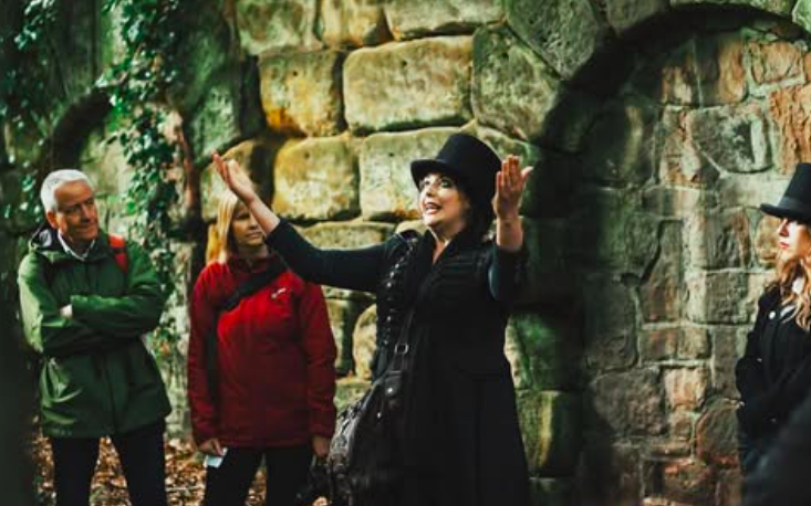 LiverpoolTIC's tweet photo. Spooky vibes, cooler weather, and Liverpool’s haunted history await! 🕸️
🦇 Thurs–Sat Hope Street Shivers – 20% off with code SHIVER with @Shiverpool
🎟 https://t.co/0E1HTSeW19
#Shiverpool #GhostTour #LiverpoolThingsToDo https://t.co/kk7BZvYfZA
