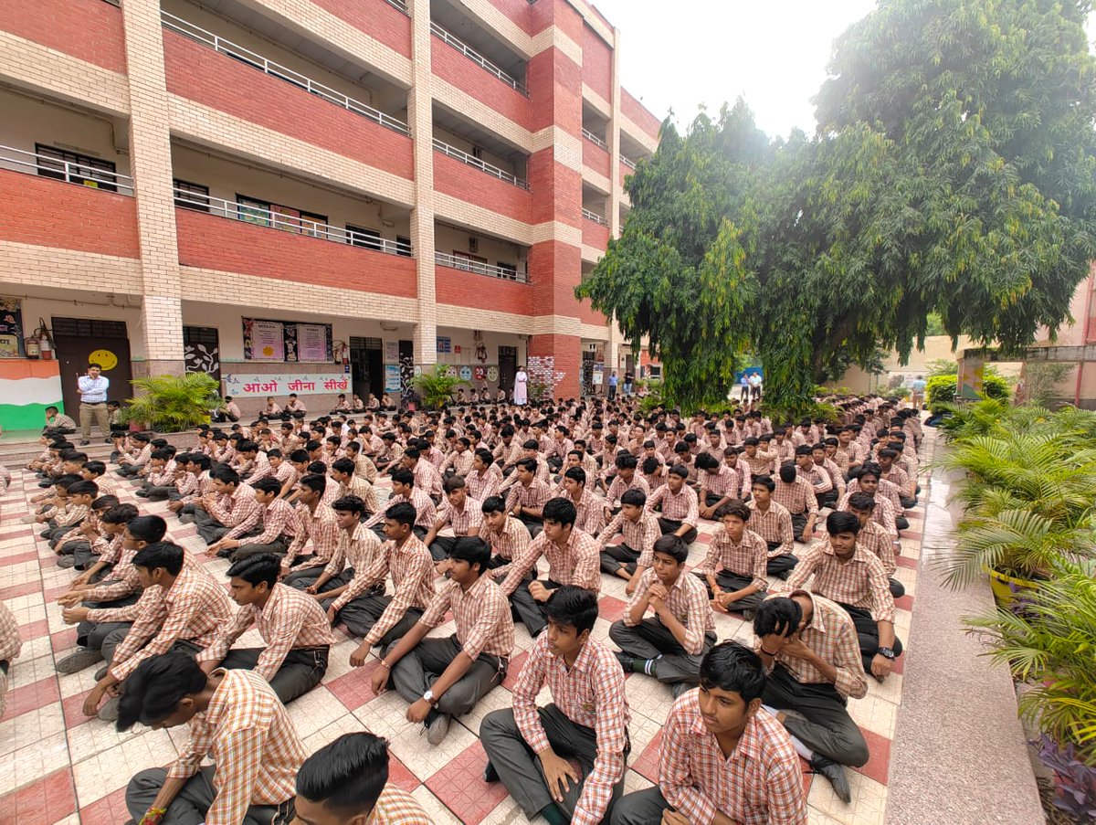 sbvsadiqnagar's tweet photo. ✨स्वच्छता शपथ ✨
सर्वोदय बाल विद्यालय
सादिक नगर
#DelhiKoKoodeSeAzadi #swacchta #delhi #schools #india #SwachhBharatAbhiyan https://t.co/PM5s64sQj0