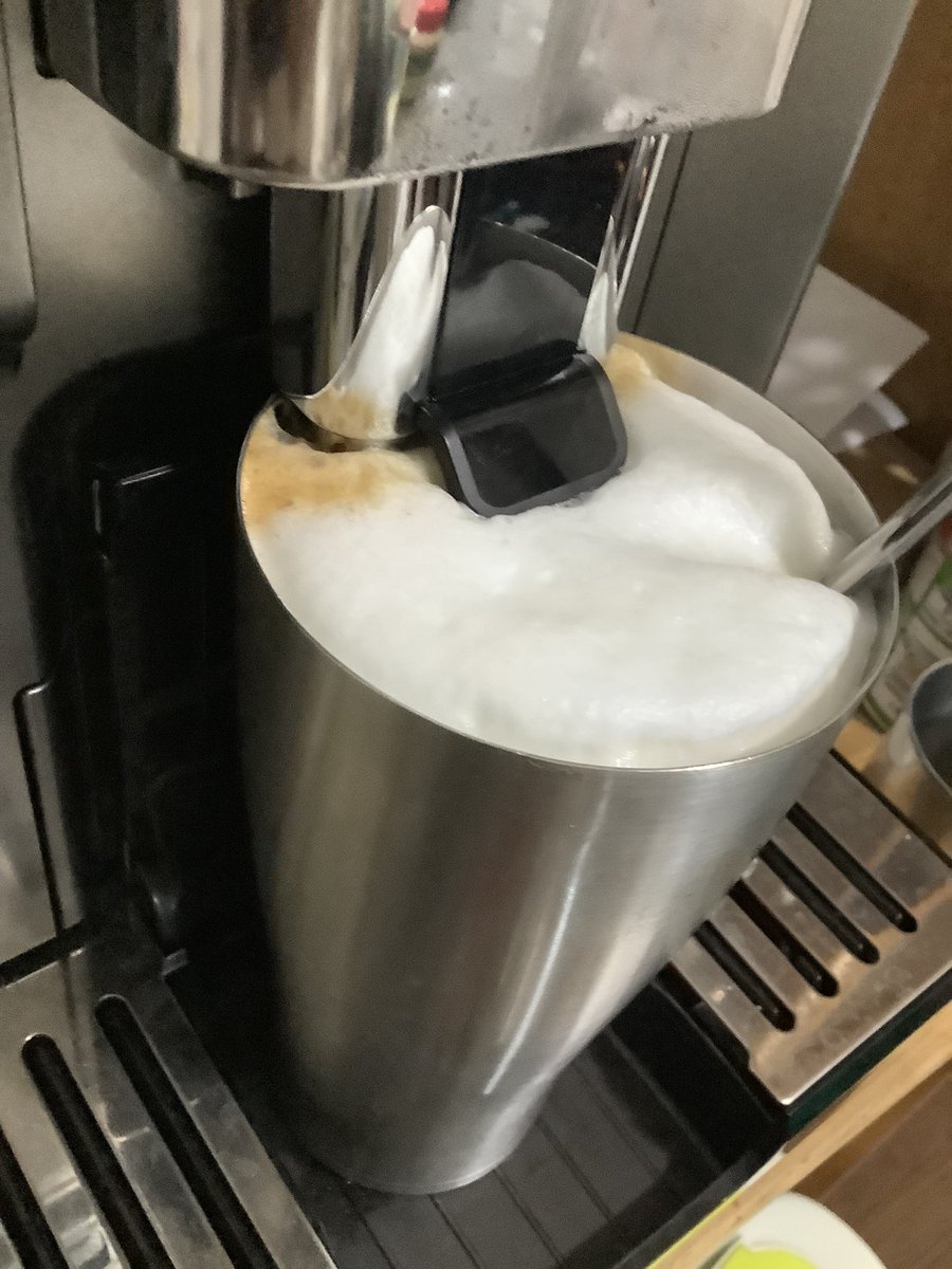 うっかり分量間違えて
振り返ったらえらいことになっていた
溢れたないじゃんと言われたら
溢れさせるかもしれません(⌒▽⌒)